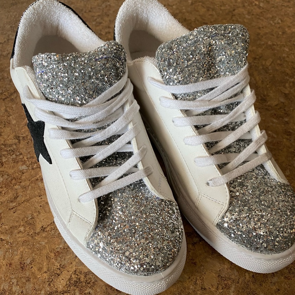 Steve Madden Tamber silver sparkle size 9.5 women